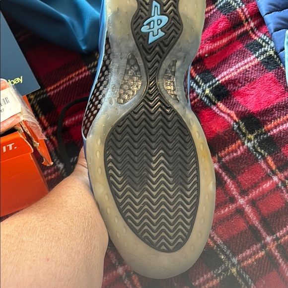 Blue and Black Nike Foam Posite university Blue- sz 11 men’s - Picture 6 of 6